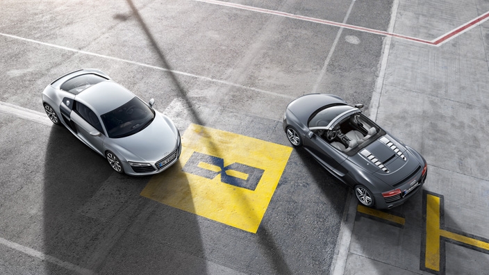 Audi R8 Spyder: купе и родстер вид сверху