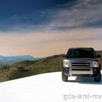 : Land Rover Discovery спереди