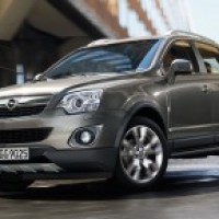 : Opel Antara спереди-сбоку