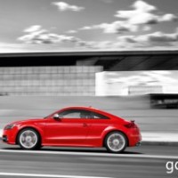 : Audi TT вид сбоку