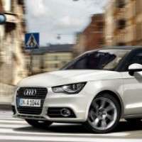 : Audi A1 спереди-сбоку
