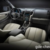 : Chevrolet Trailblazer передние сиденья