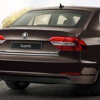 : фото Škoda Superb new сзади
