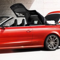 : Audi RS 5 Cabriolet с открытым багажником
