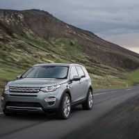 Land Rover Discovery Sport: спереди слева