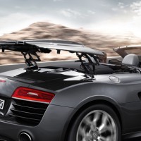 Audi R8 Spyder: крыша открывается на ходу