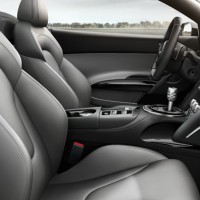 Audi R8 Spyder: салон справа сбоку спереди