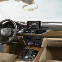 Audi А6 Avant: салон спереди