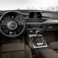 Audi А6 allroad quattro: салон спереди