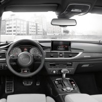 Audi S6 Avant: салон спереди