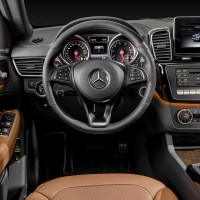 Mercedes-Benz GLE-klass coupe: место водителя