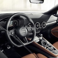 Audi TT Coupe: салон спереди